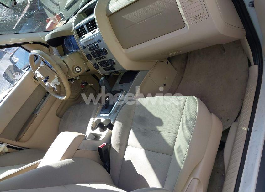 Photo 5 of 2010 Ford Escape XLT (VIN 1FMCU9D79AKC79110)