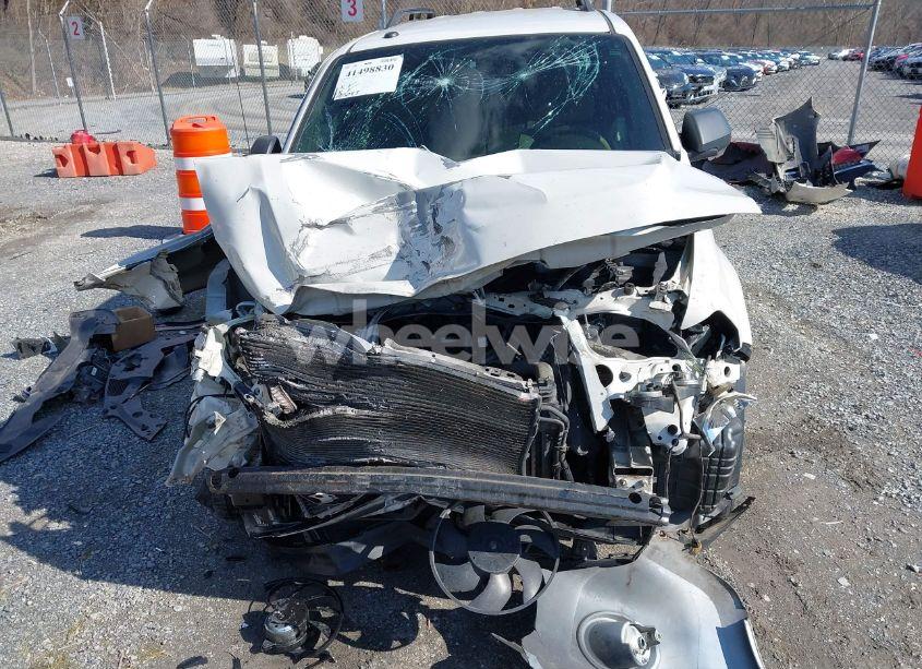 Photo 6 of 2010 Ford Escape XLT (VIN 1FMCU9D79AKC79110)