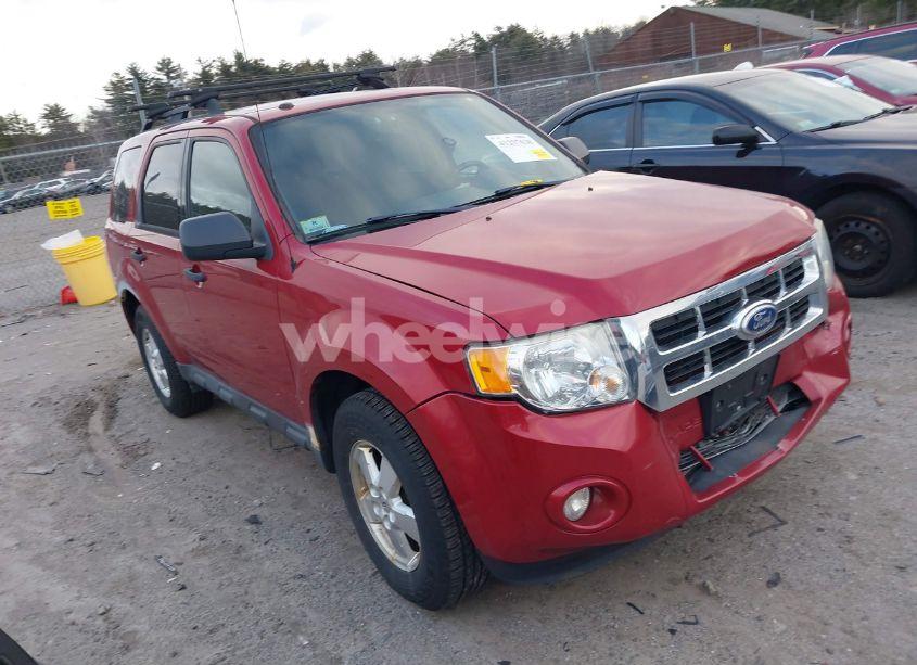 2010 Ford Escape XLT (VIN 1FMCU9D79AKD15653) main photo