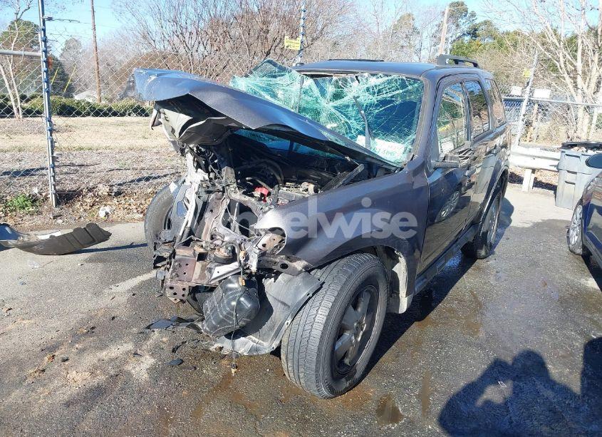 Photo 2 of 2011 Ford Escape XLT (VIN 1FMCU9D79BKB92048)