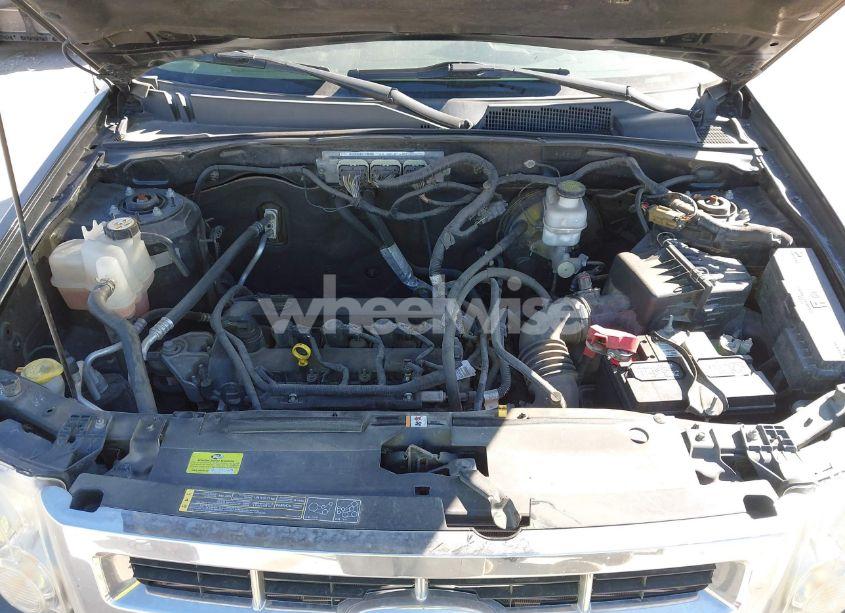 Photo 10 of 2011 Ford Escape XLT (VIN 1FMCU9D79BKC49915)