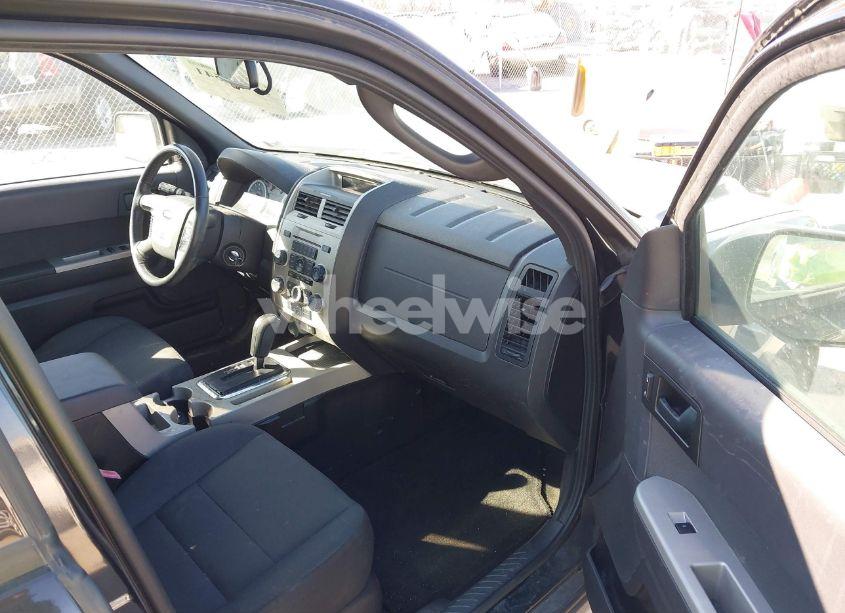 Photo 5 of 2011 Ford Escape XLT (VIN 1FMCU9D79BKC49915)