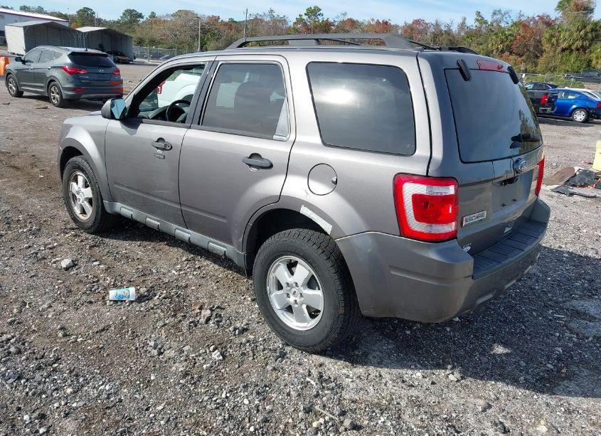 Photo 3 of 2012 Ford Escape XLT (VIN 1FMCU9D79CKA78715)