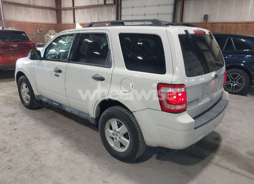 Photo 3 of 2010 Ford Escape XLT (VIN 1FMCU9D7XAKA35501)