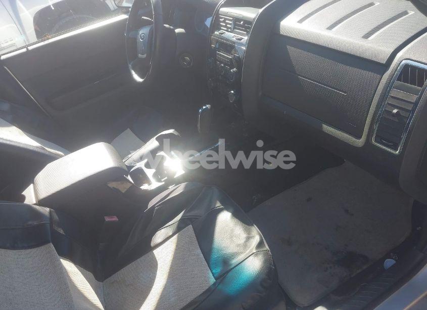 Photo 5 of 2010 Ford Escape XLT (VIN 1FMCU9D7XAKC58556)