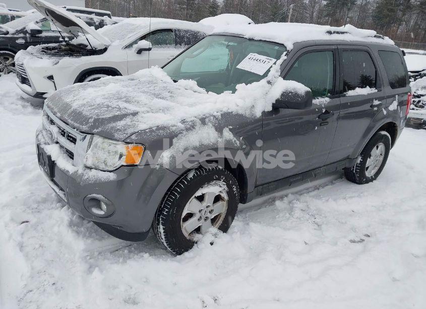 Photo 2 of 2011 Ford Escape XLT (VIN 1FMCU9D7XBKA02788)