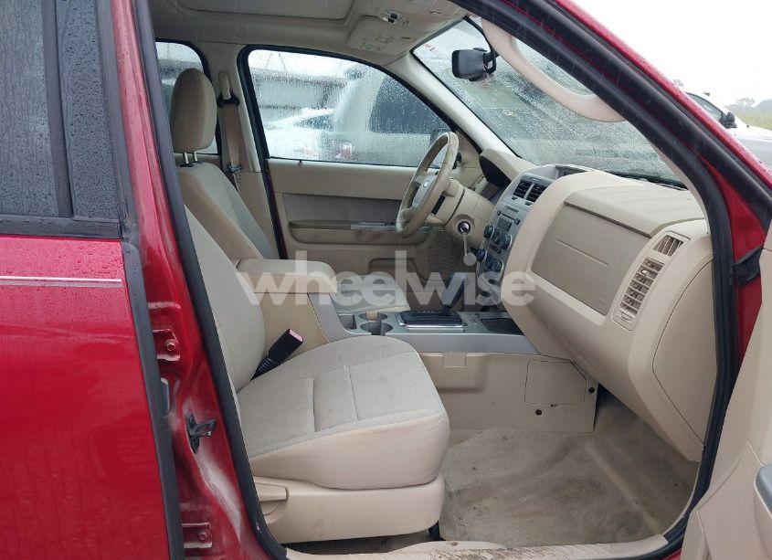 Photo 5 of 2011 Ford Escape XLT (VIN 1FMCU9D7XBKB32540)