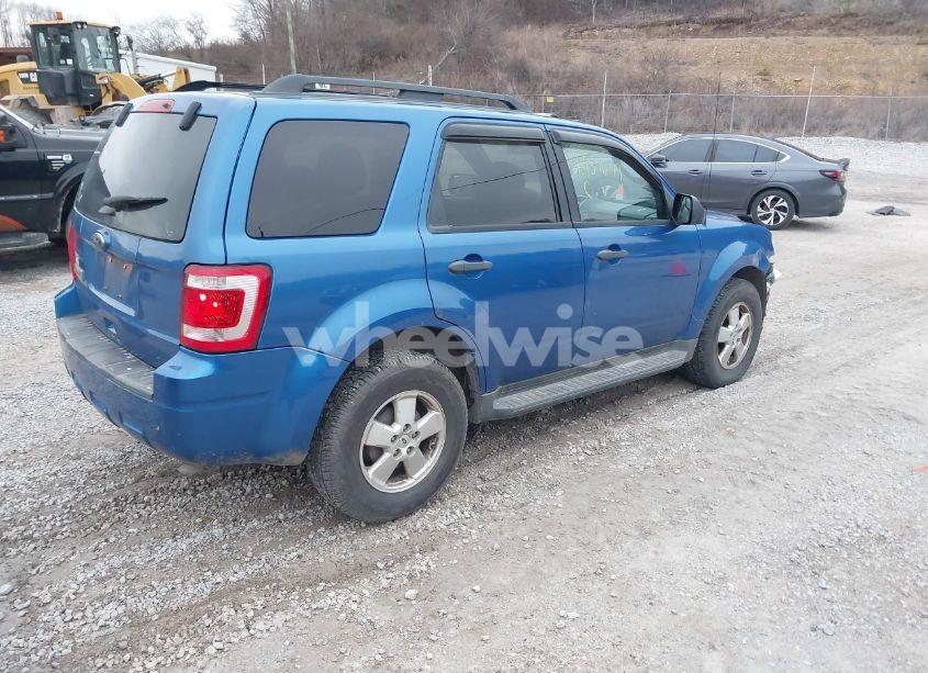 Photo 4 of 2011 Ford Escape XLT (VIN 1FMCU9D7XBKB71631)