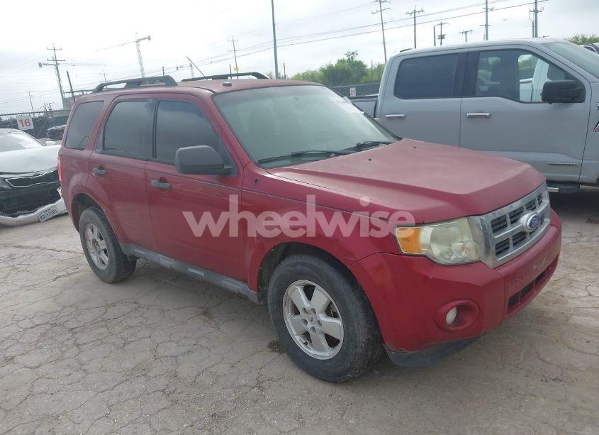 2011 Ford Escape XLT (VIN 1FMCU9D7XBKC05230) main photo