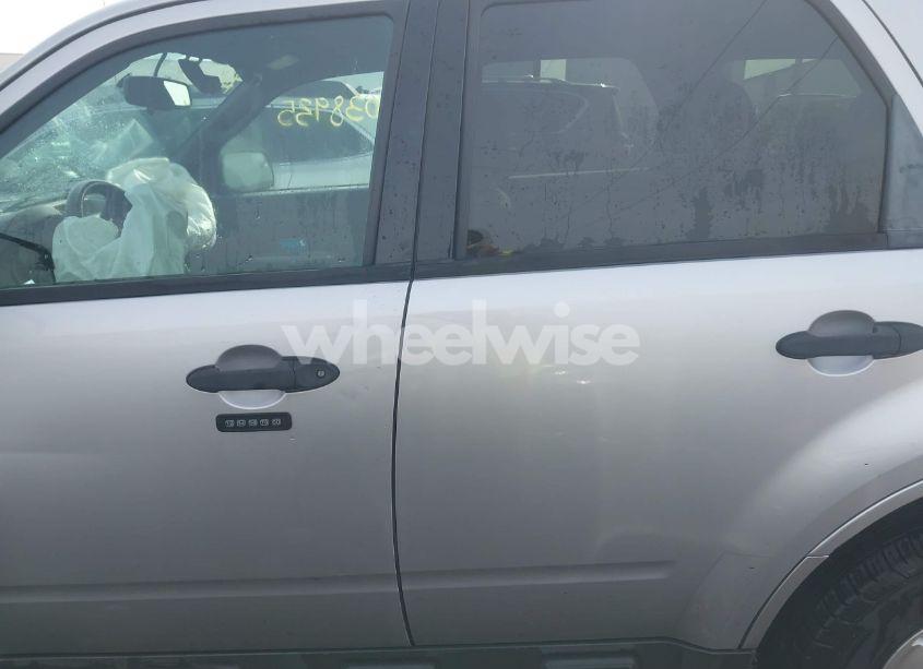 Photo 14 of 2011 Ford Escape XLT (VIN 1FMCU9D7XBKC11223)