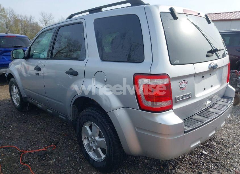 Photo 3 of 2011 Ford Escape XLT (VIN 1FMCU9D7XBKC11223)