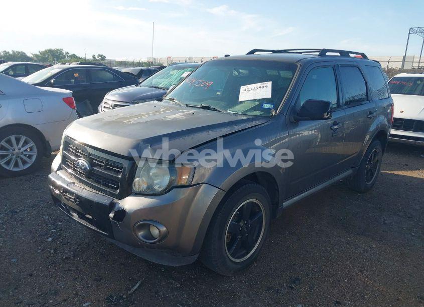 Photo 2 of 2012 Ford Escape XLT (VIN 1FMCU9D7XCKA19334)