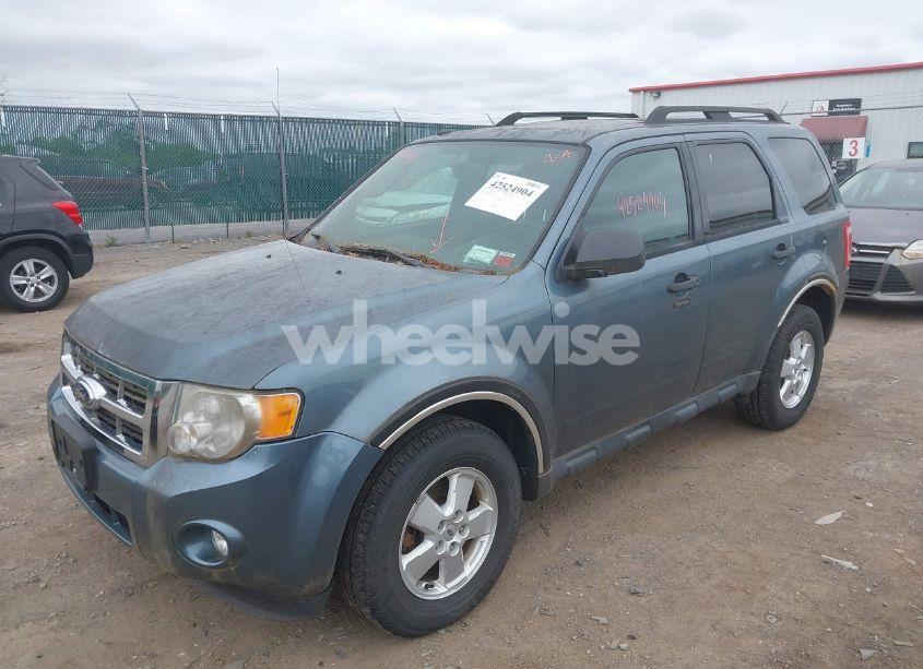 Photo 2 of 2012 Ford Escape XLT (VIN 1FMCU9D7XCKC22949)