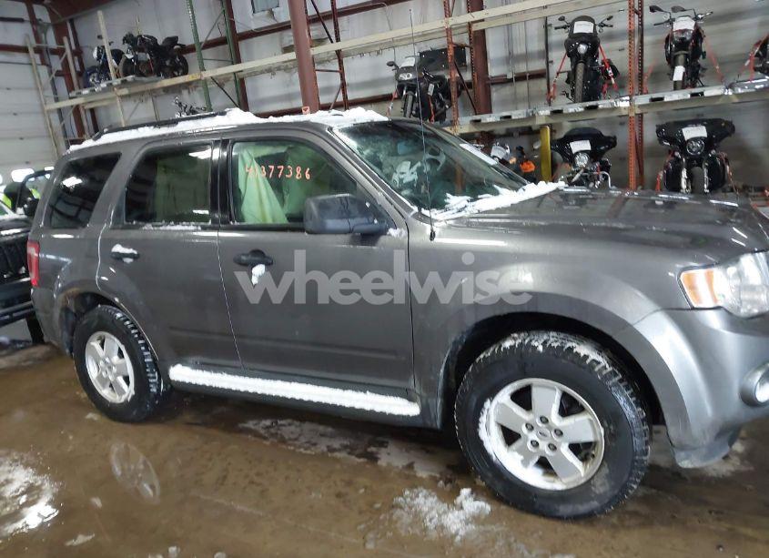 Photo 13 of 2010 Ford Escape XLT (VIN 1FMCU9DG0AKA12812)