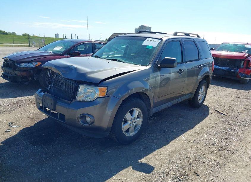 Photo 2 of 2010 Ford Escape XLT (VIN 1FMCU9DG0AKB27734)