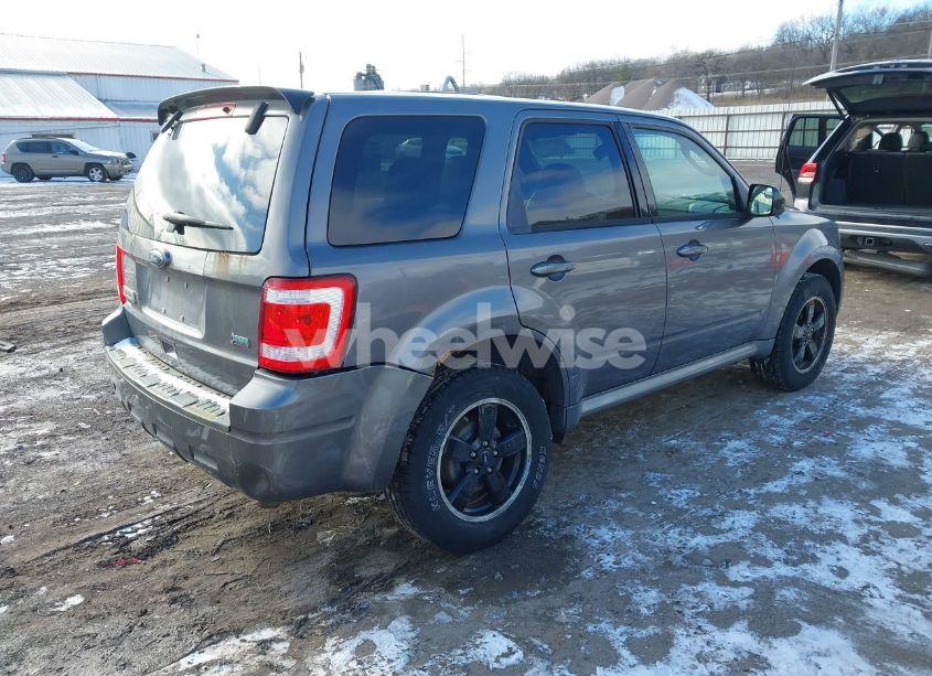 Photo 4 of 2011 Ford Escape XLT (VIN 1FMCU9DG0BKA48274)