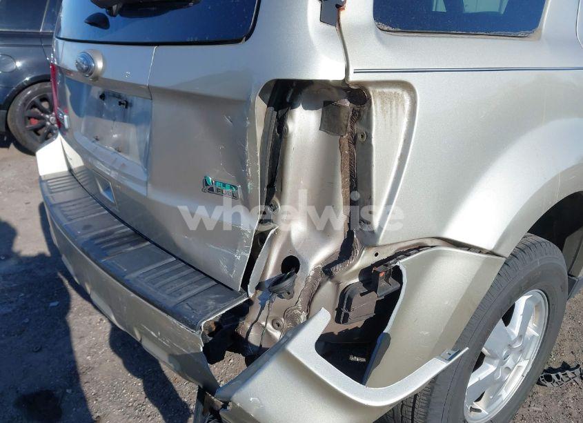 Photo 6 of 2011 Ford Escape XLT (VIN 1FMCU9DG0BKC35823)