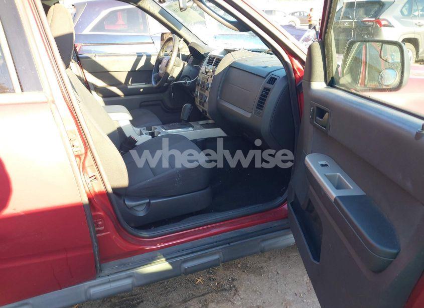 Photo 5 of 2012 Ford Escape XLT (VIN 1FMCU9DG0CKB47324)