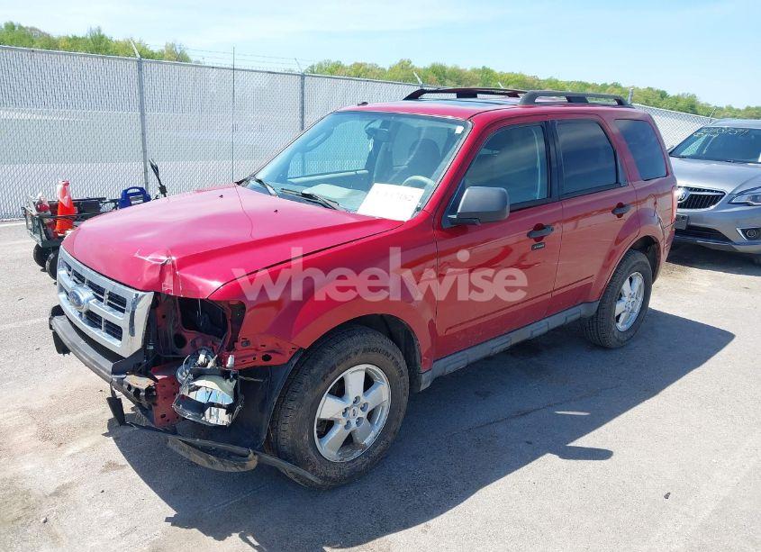 Photo 2 of 2010 Ford Escape XLT (VIN 1FMCU9DG1AKA30915)