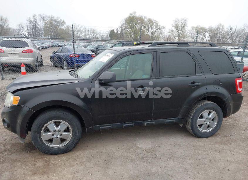 Photo 14 of 2010 Ford Escape XLT (VIN 1FMCU9DG1AKA55295)