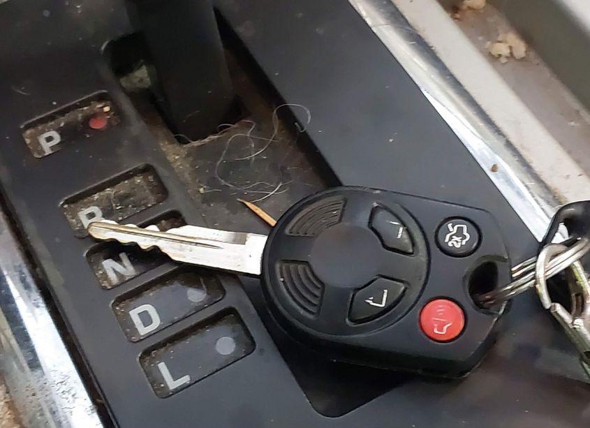 Photo 11 of 2010 Ford Escape XLT (VIN 1FMCU9DG1AKB53811)