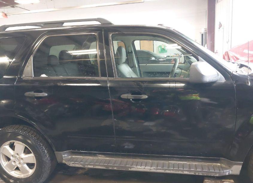 Photo 13 of 2010 Ford Escape XLT (VIN 1FMCU9DG1AKB53811)