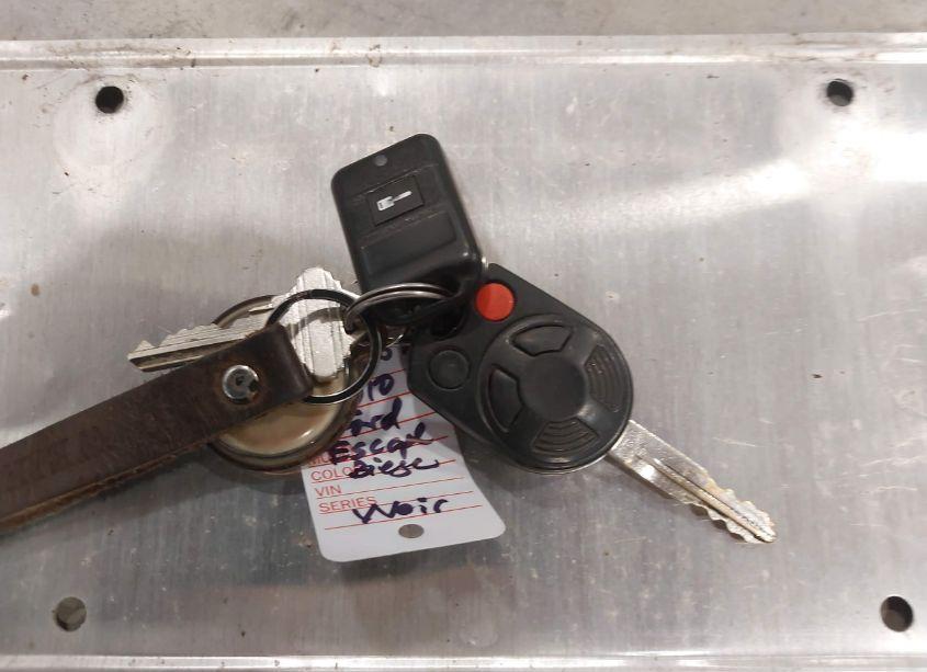 Photo 11 of 2010 Ford Escape XLT (VIN 1FMCU9DG1AKC21265)