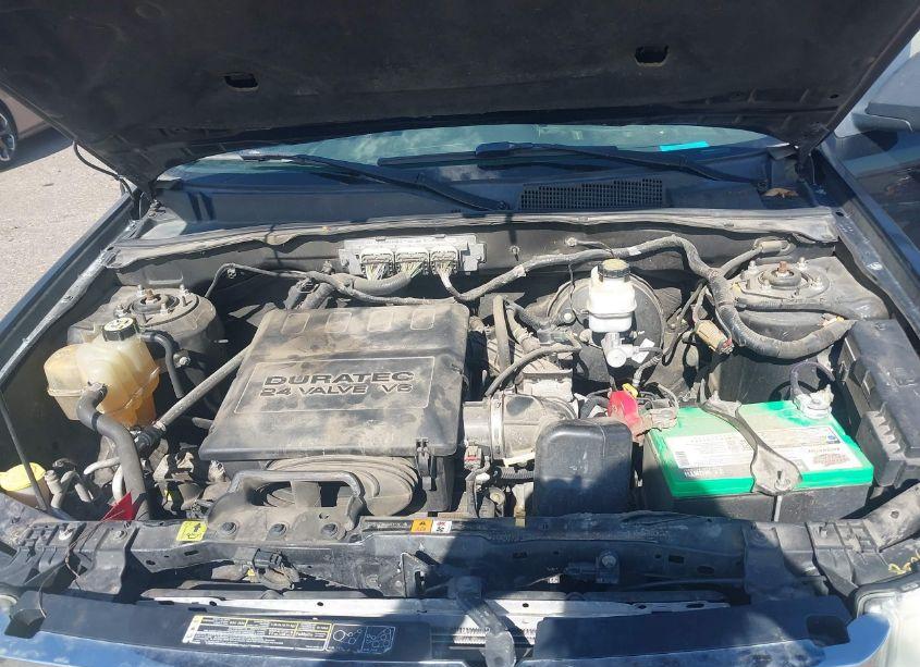 Photo 10 of 2010 Ford Escape XLT (VIN 1FMCU9DG1AKC27972)