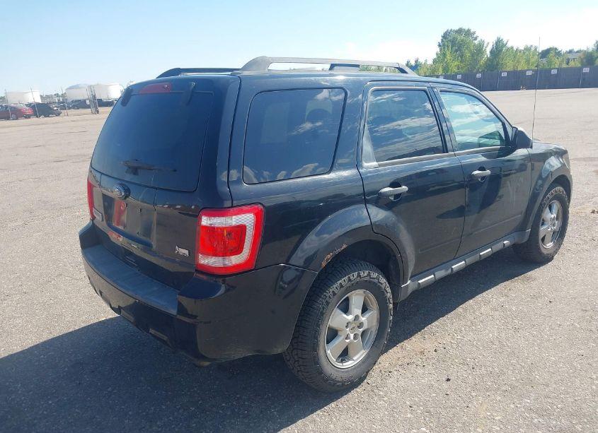 Photo 4 of 2010 Ford Escape XLT (VIN 1FMCU9DG1AKC27972)