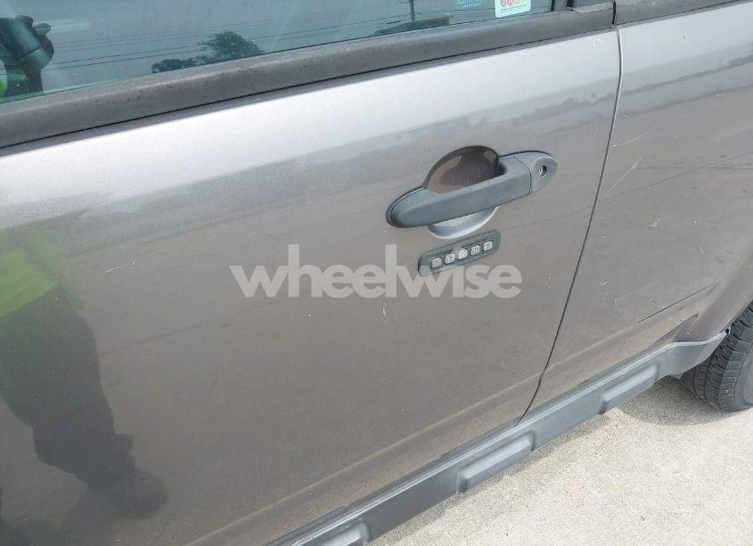 Photo 17 of 2010 Ford Escape XLT (VIN 1FMCU9DG1AKD06848)