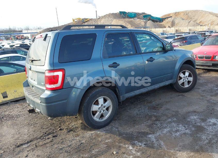 Photo 4 of 2010 Ford Escape XLT (VIN 1FMCU9DG1AKD09099)