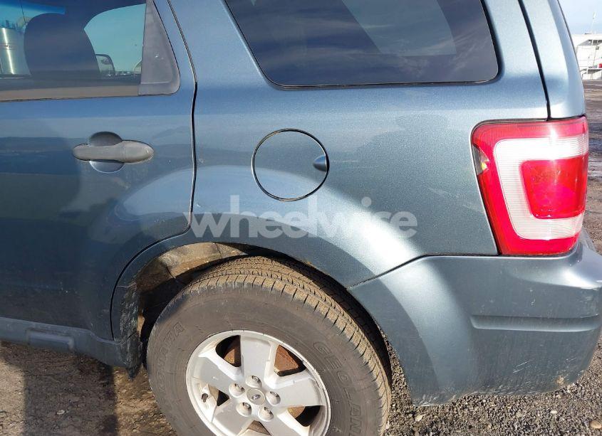 Photo 6 of 2010 Ford Escape XLT (VIN 1FMCU9DG1AKD09099)