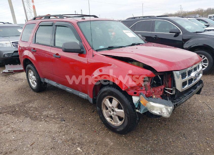 2011 Ford Escape XLT (VIN 1FMCU9DG1BKA25179) main photo