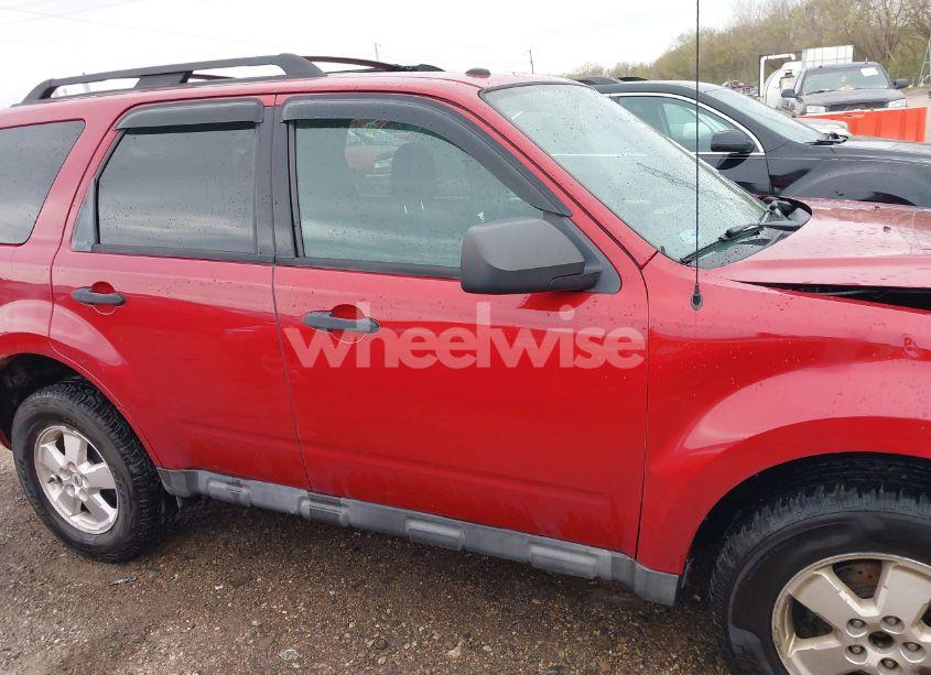 Photo 14 of 2011 Ford Escape XLT (VIN 1FMCU9DG1BKA25179)