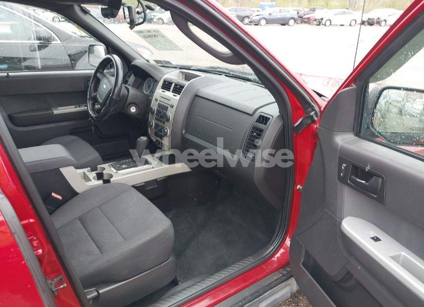 Photo 5 of 2011 Ford Escape XLT (VIN 1FMCU9DG1BKA25179)