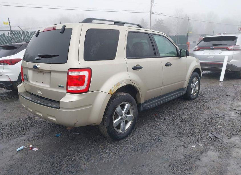 Photo 4 of 2011 Ford Escape XLT (VIN 1FMCU9DG1BKA86502)