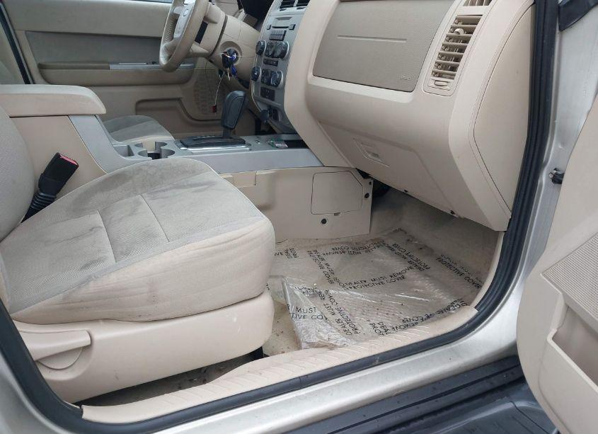 Photo 5 of 2011 Ford Escape XLT (VIN 1FMCU9DG1BKA86502)
