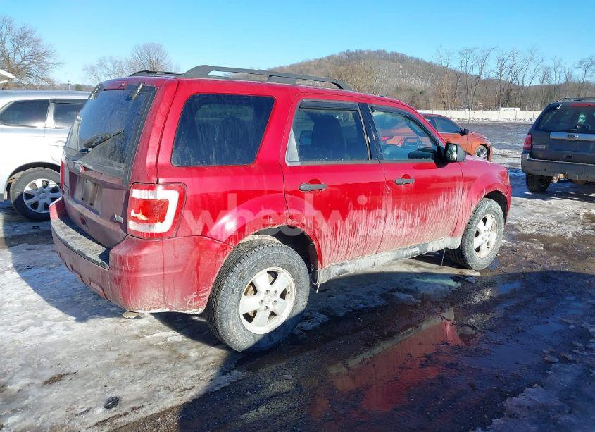 Photo 4 of 2011 Ford Escape XLT (VIN 1FMCU9DG1BKC05651)