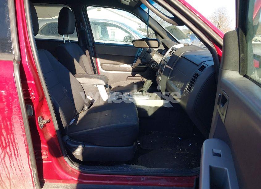 Photo 5 of 2011 Ford Escape XLT (VIN 1FMCU9DG1BKC05651)