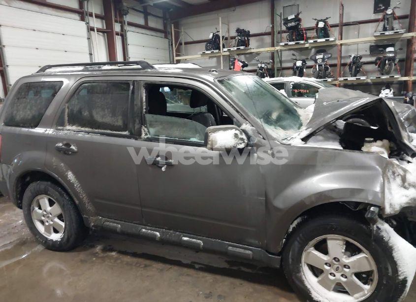 Photo 13 of 2011 Ford Escape XLT (VIN 1FMCU9DG1BKC11904)
