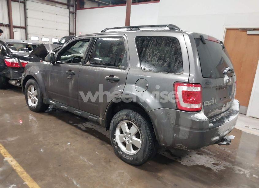 Photo 3 of 2011 Ford Escape XLT (VIN 1FMCU9DG1BKC11904)