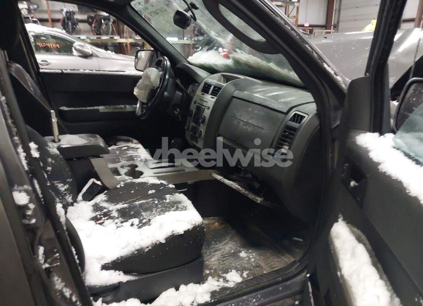 Photo 5 of 2011 Ford Escape XLT (VIN 1FMCU9DG1BKC11904)