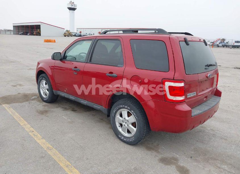 Photo 3 of 2011 Ford Escape XLT (VIN 1FMCU9DG1BKC37712)
