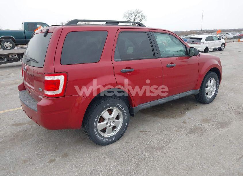 Photo 4 of 2011 Ford Escape XLT (VIN 1FMCU9DG1BKC37712)