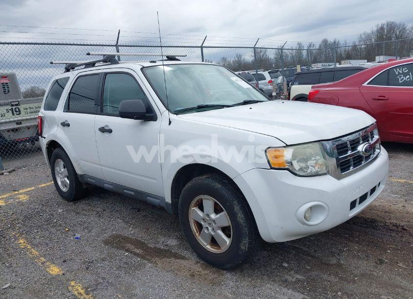2012 Ford Escape XLT (VIN 1FMCU9DG1CKC69903) main photo
