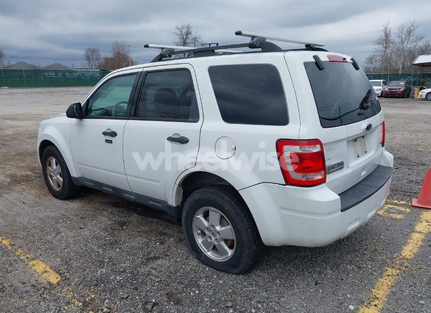 Photo 3 of 2012 Ford Escape XLT (VIN 1FMCU9DG1CKC69903)
