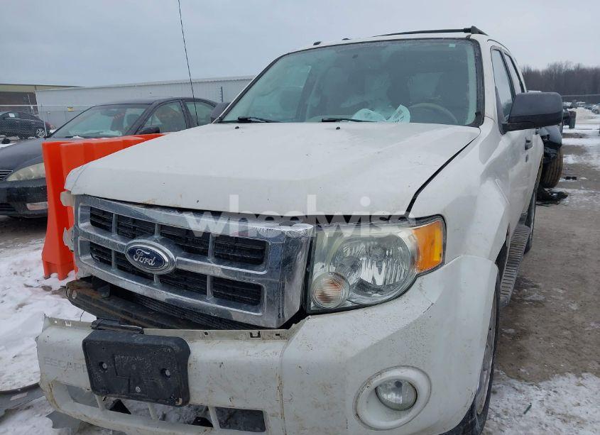 Photo 2 of 2012 Ford Escape XLT (VIN 1FMCU9DG1CKC74874)