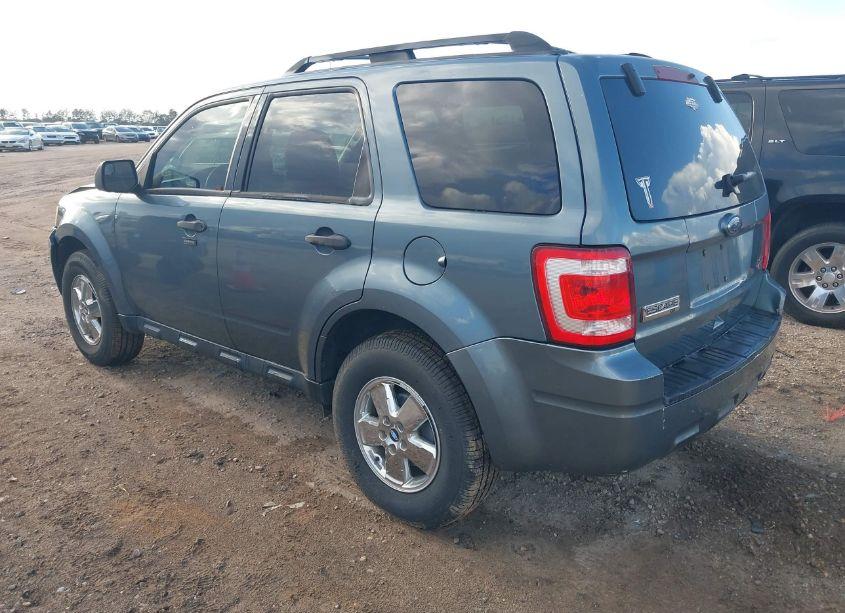 Photo 3 of 2010 Ford Escape XLT (VIN 1FMCU9DG2AKA53040)