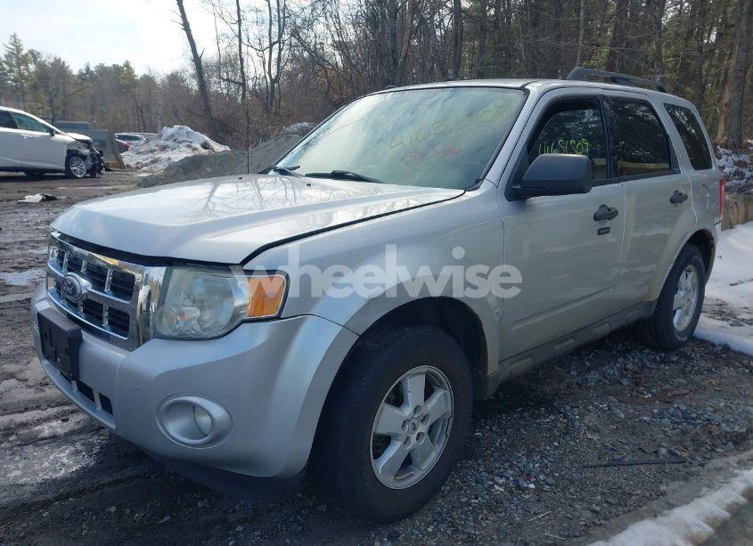 Photo 2 of 2010 Ford Escape XLT (VIN 1FMCU9DG2AKA69156)