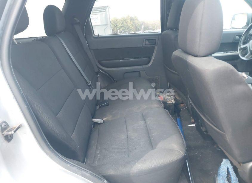 Photo 8 of 2010 Ford Escape XLT (VIN 1FMCU9DG2AKA69156)